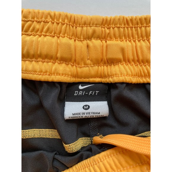 Nike Women’s Athletic Shorts Dri Fit Medium - Picture 4 of 11